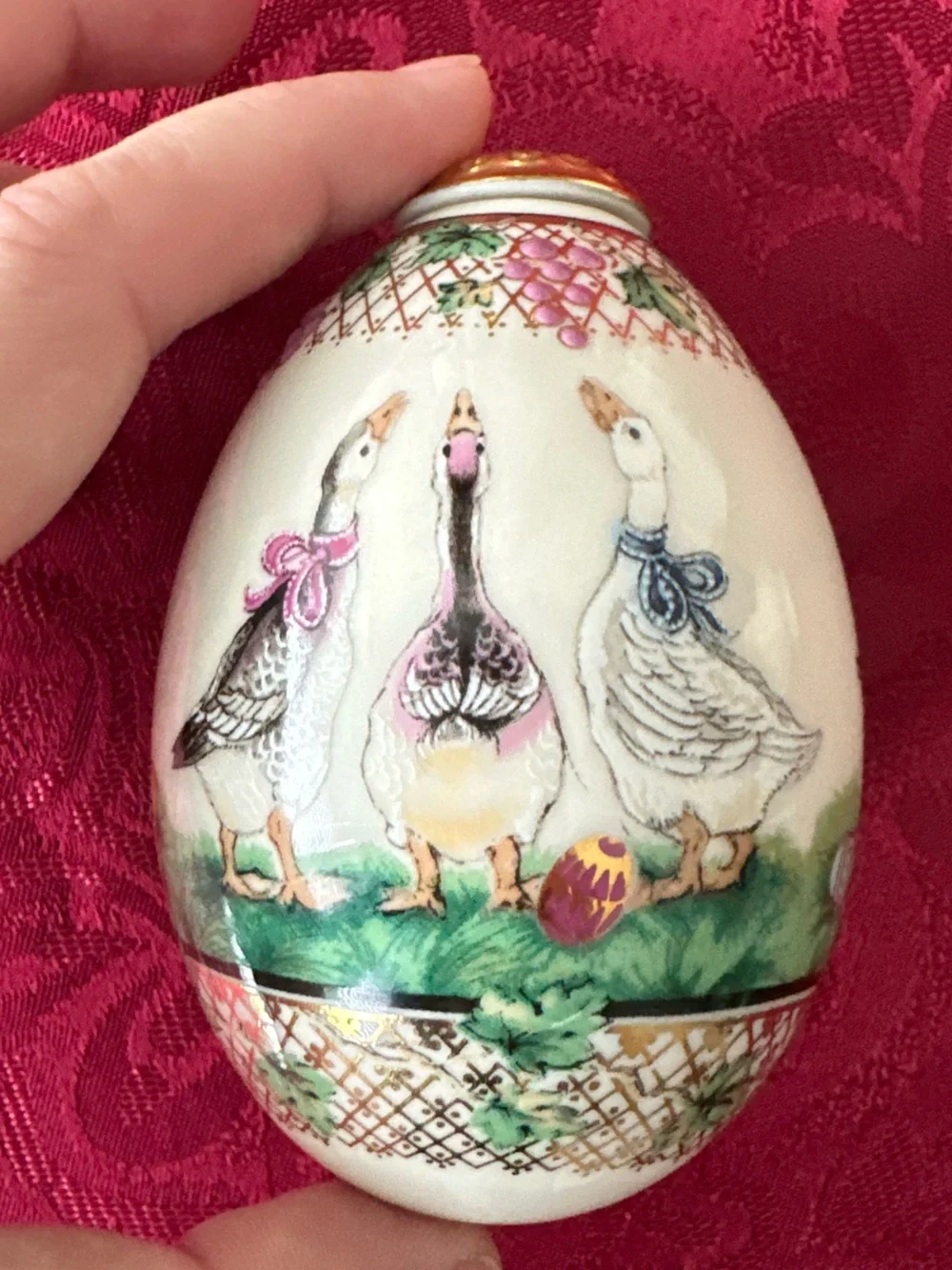 Vintage 1996 Lenox China Treasures Porcelain Easter Egg Geese & Grapevine